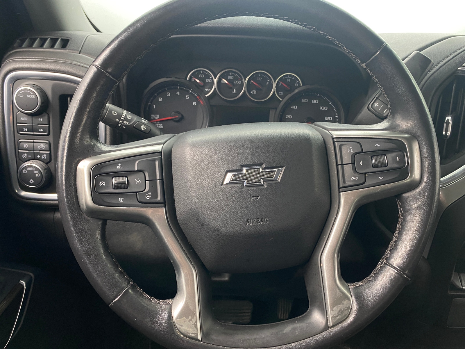 Thumbnail: 2022 Chevrolet Silverado 1500 - 5