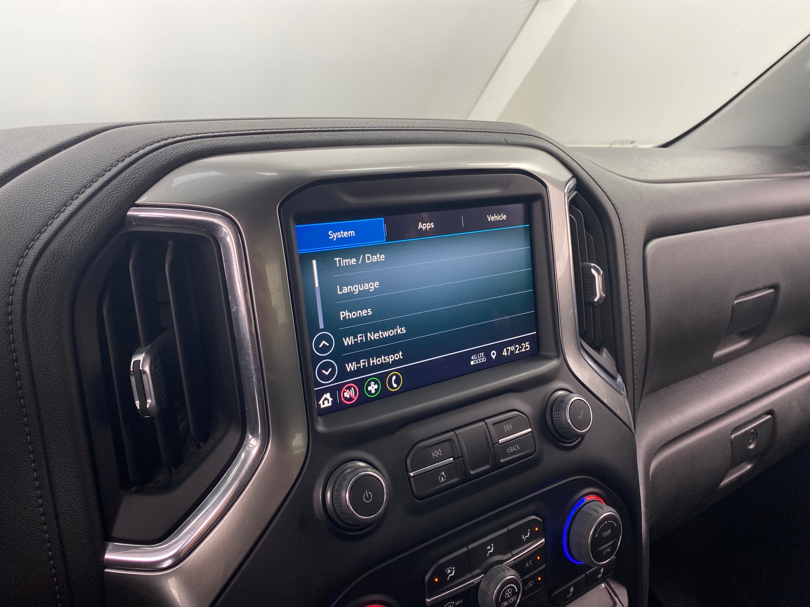 Thumbnail: 2022 Chevrolet Silverado 1500 - 4