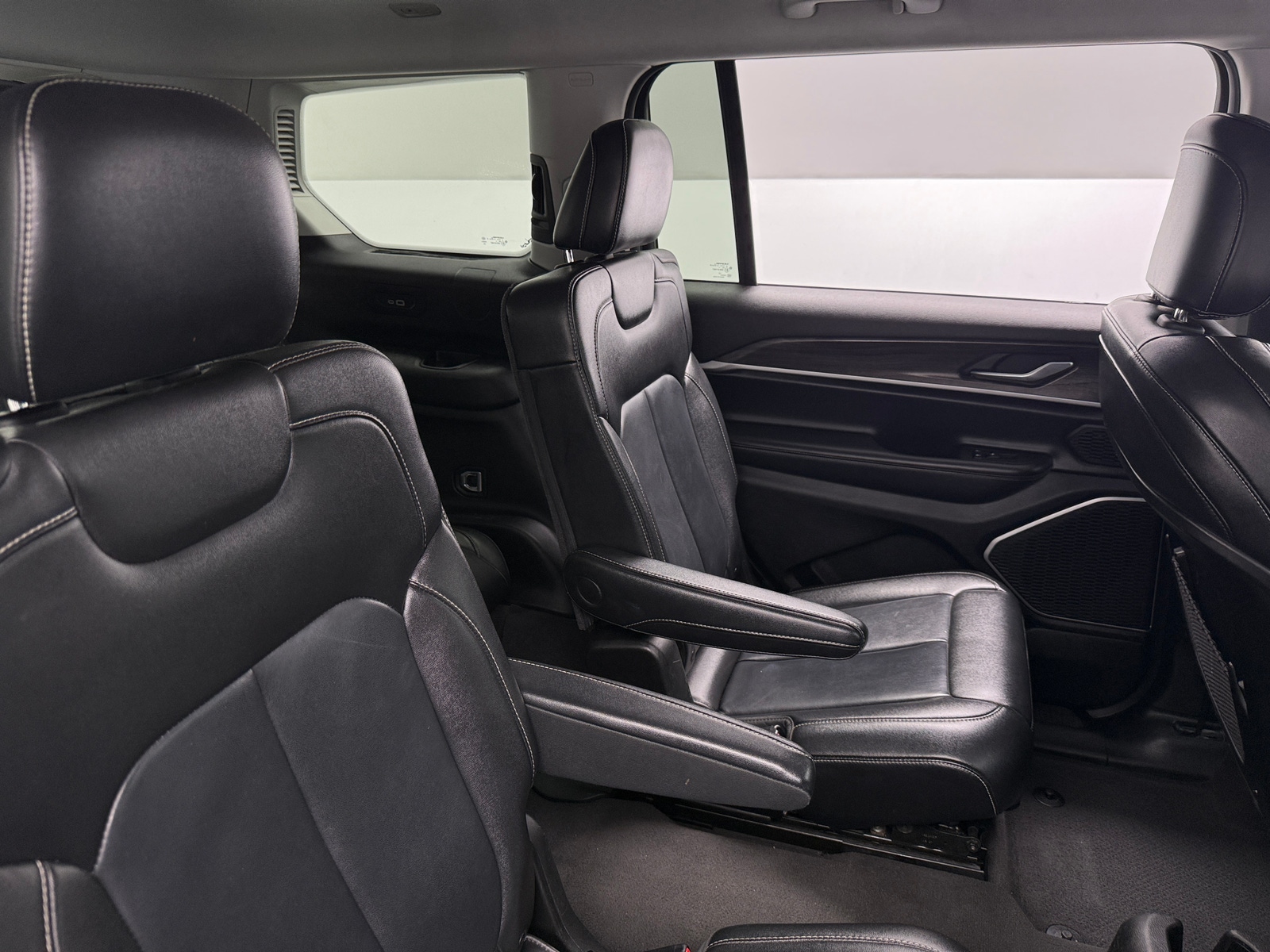 Thumbnail: 2021 Jeep Grand Cherokee L - 5