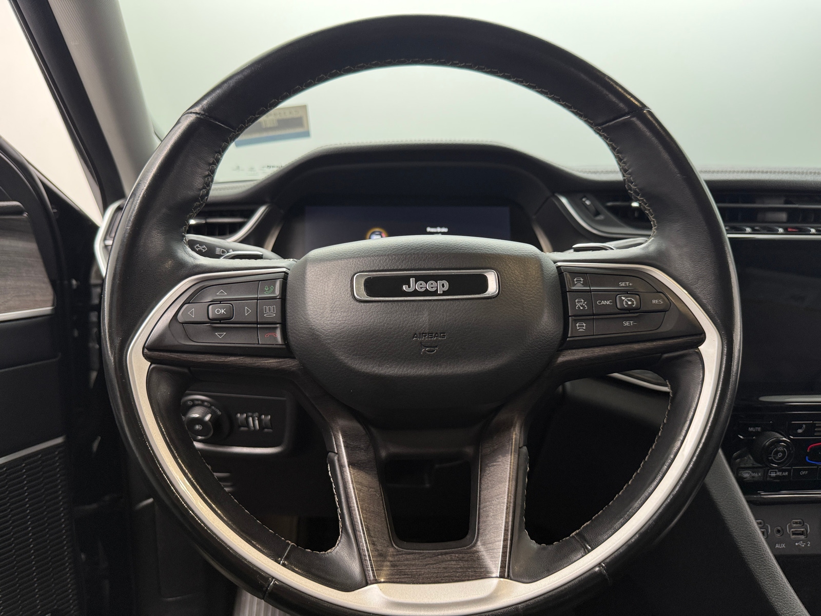 Thumbnail: 2021 Jeep Grand Cherokee L - 4