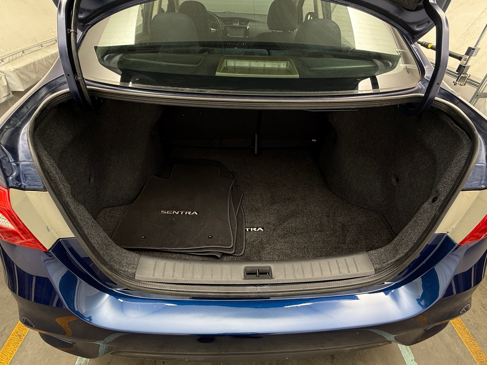 Thumbnail: 2019 Nissan Sentra - 7