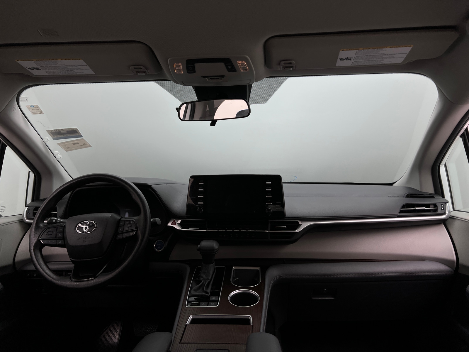 Thumbnail: 2024 Toyota Sienna - 3