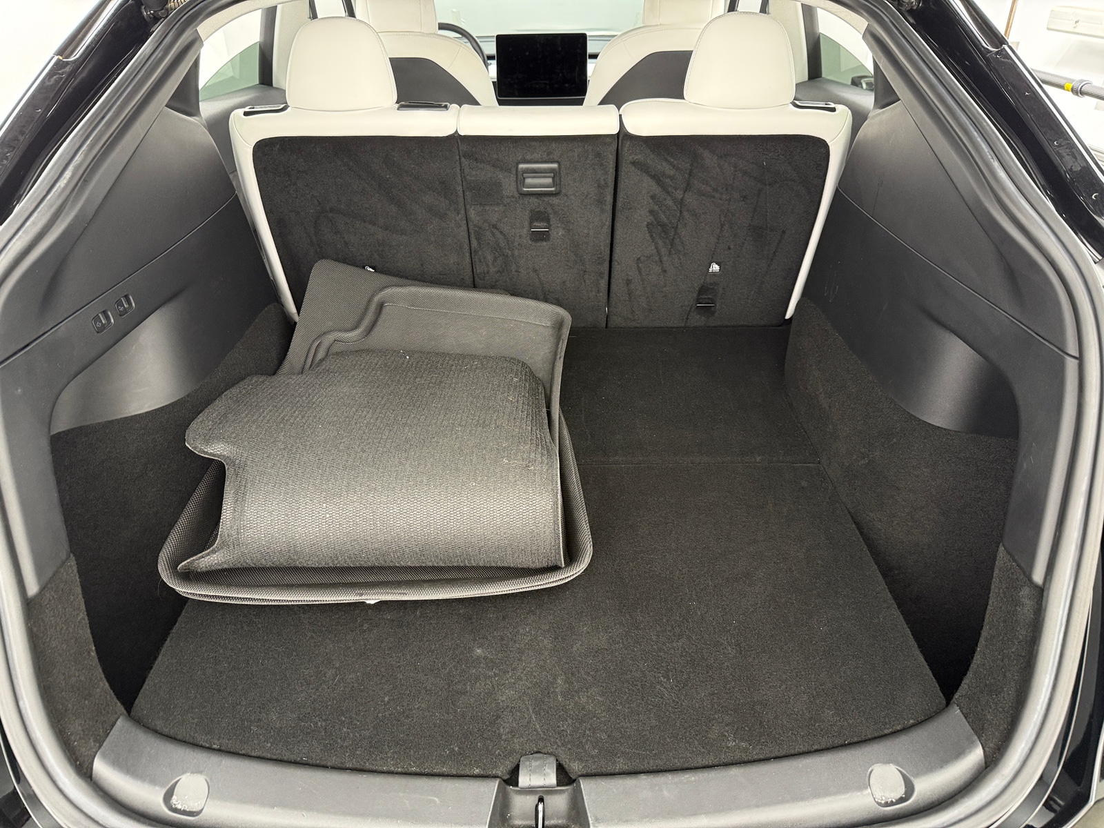 Thumbnail: 2022 Tesla Model Y - 6