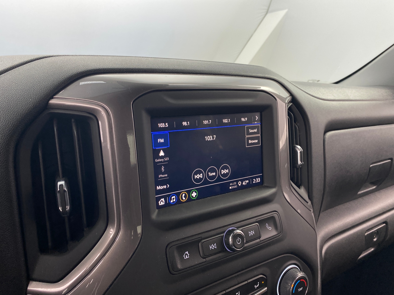 Thumbnail: 2024 Chevrolet Silverado 1500 - 4