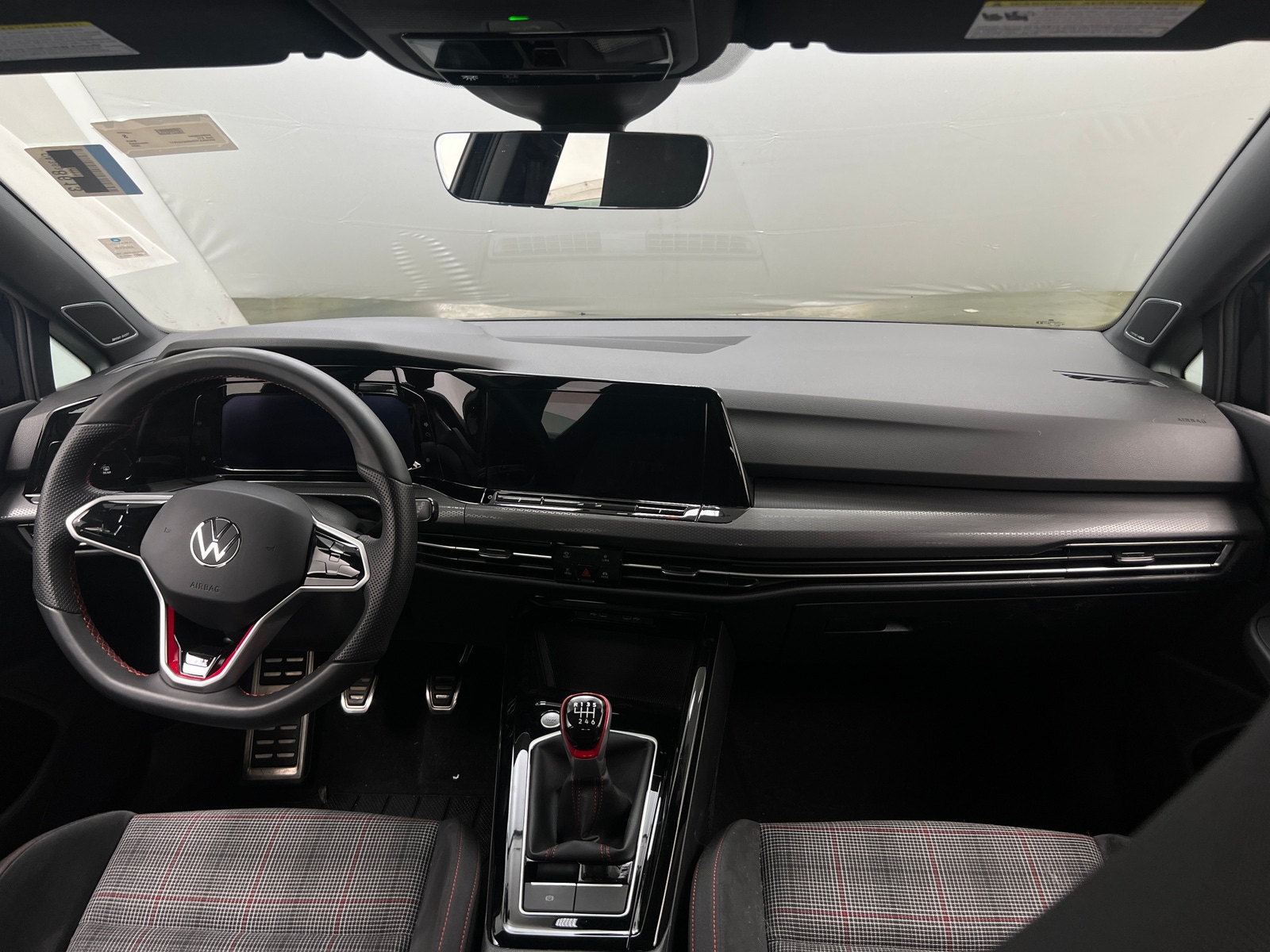 Thumbnail: 2024 Volkswagen Golf - 3