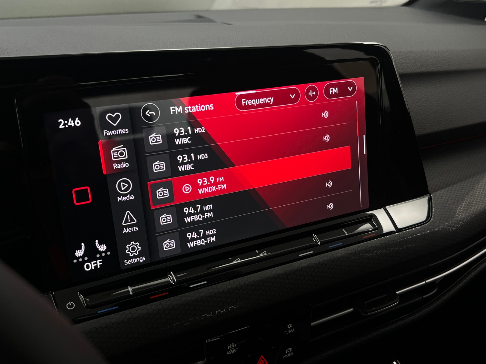 Thumbnail: 2024 Volkswagen Golf - 4