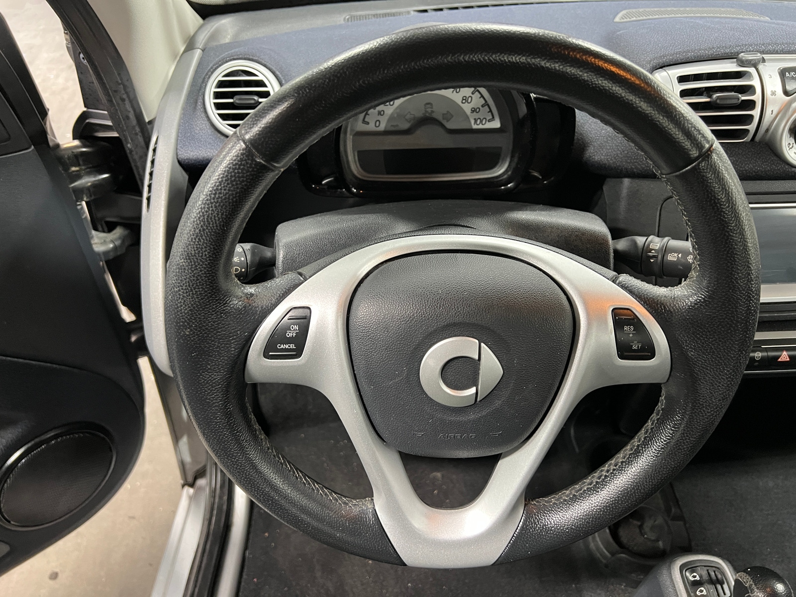 Thumbnail: 2013 smart fortwo - 5