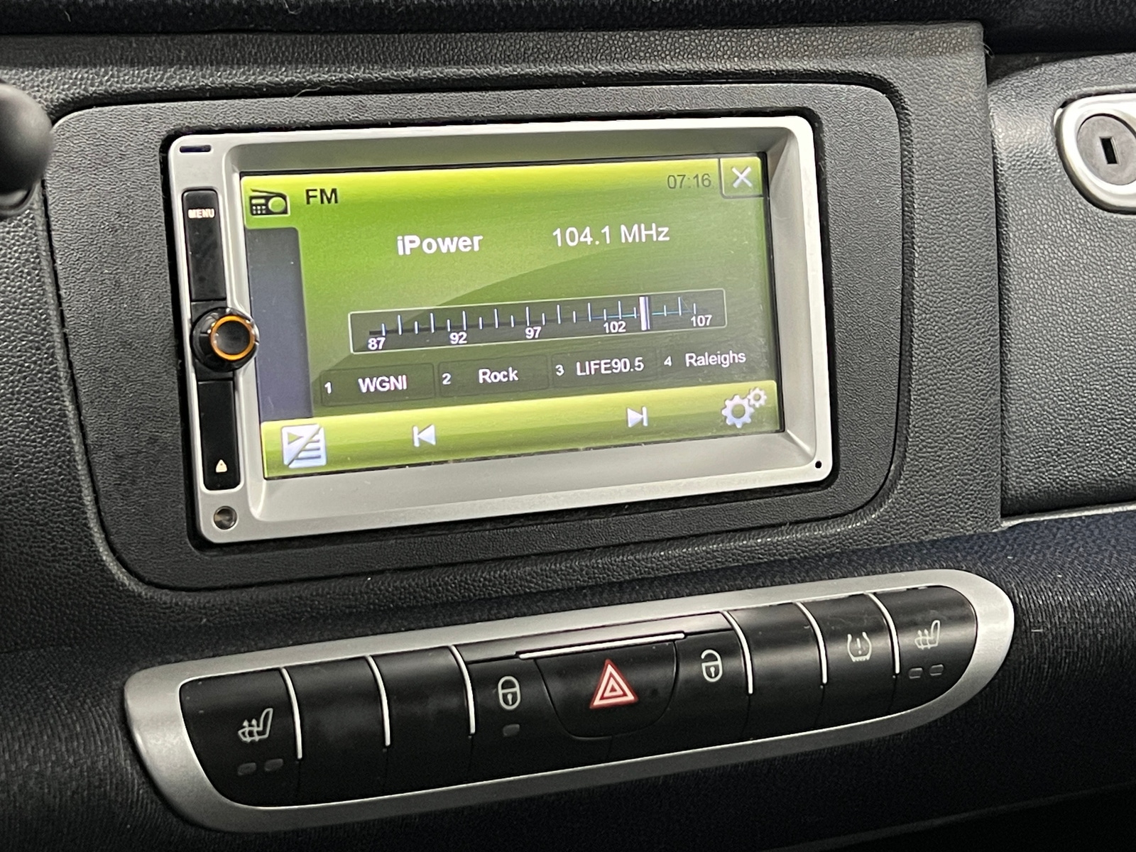 Thumbnail: 2013 smart fortwo - 4