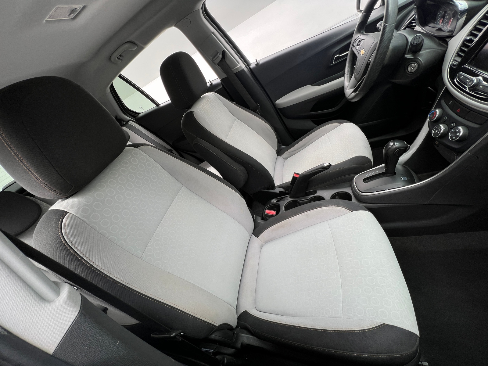 Thumbnail: 2020 Chevrolet Trax - 2