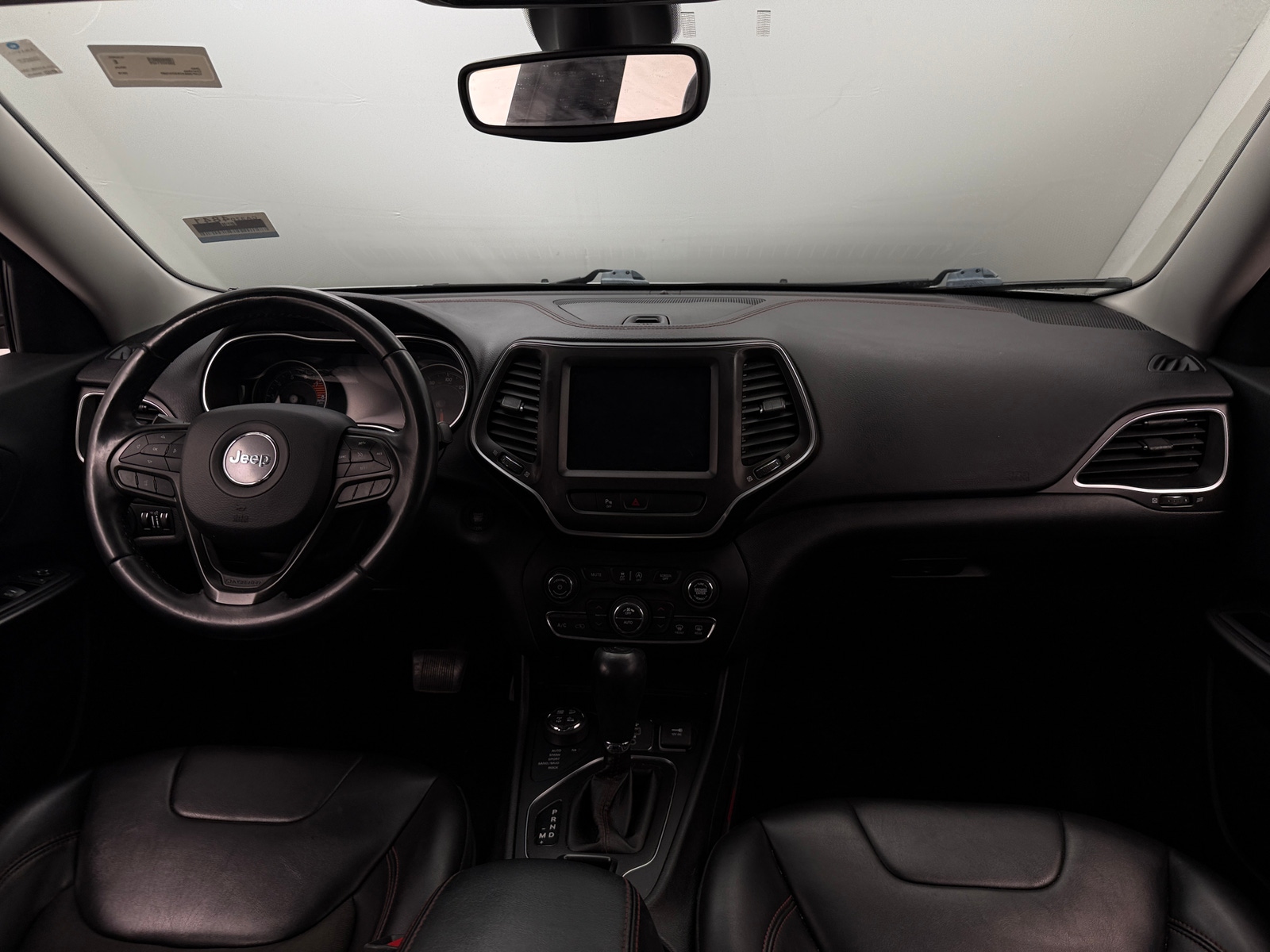 Thumbnail: 2019 Jeep Cherokee - 3