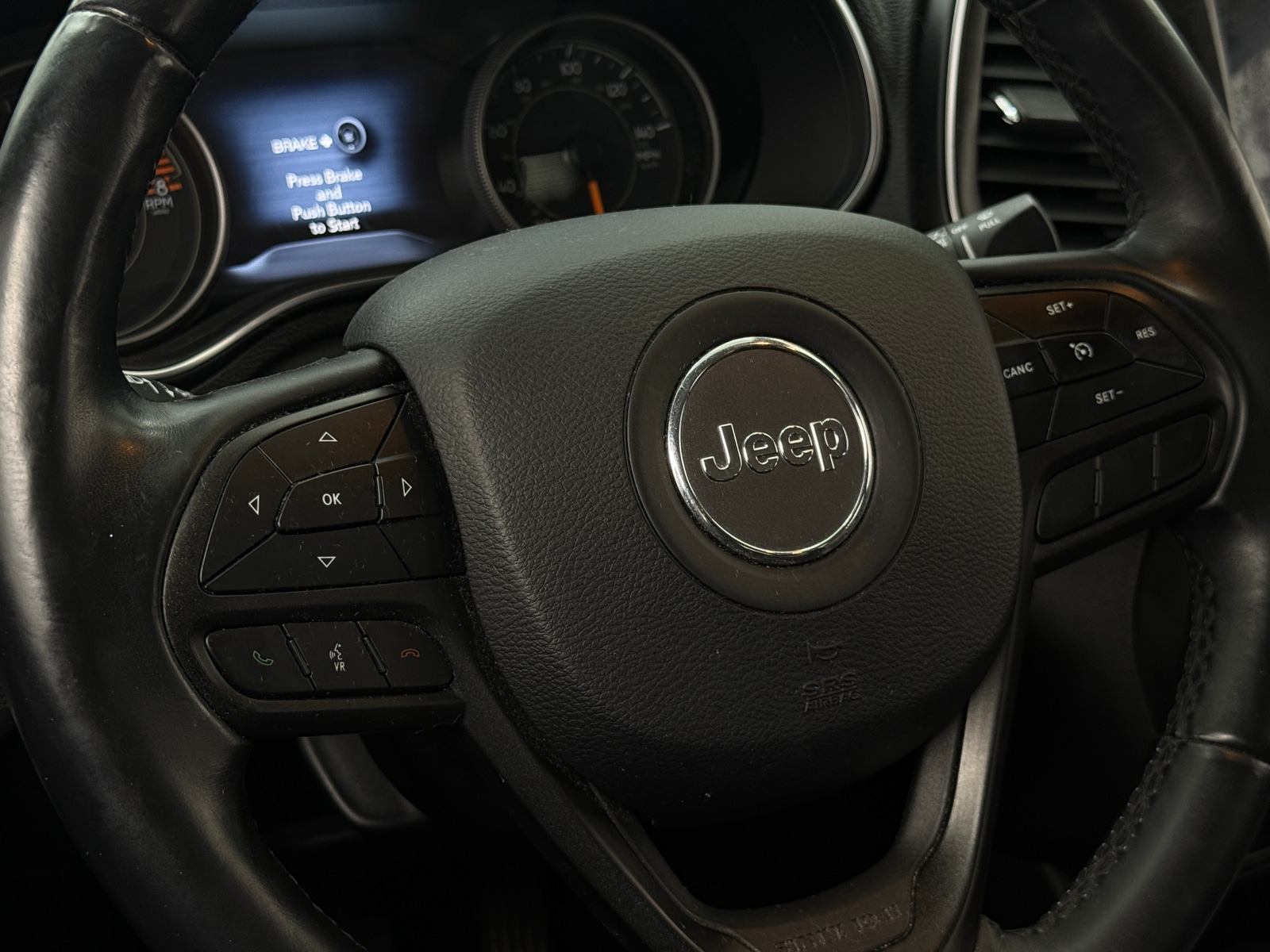 Thumbnail: 2019 Jeep Cherokee - 5