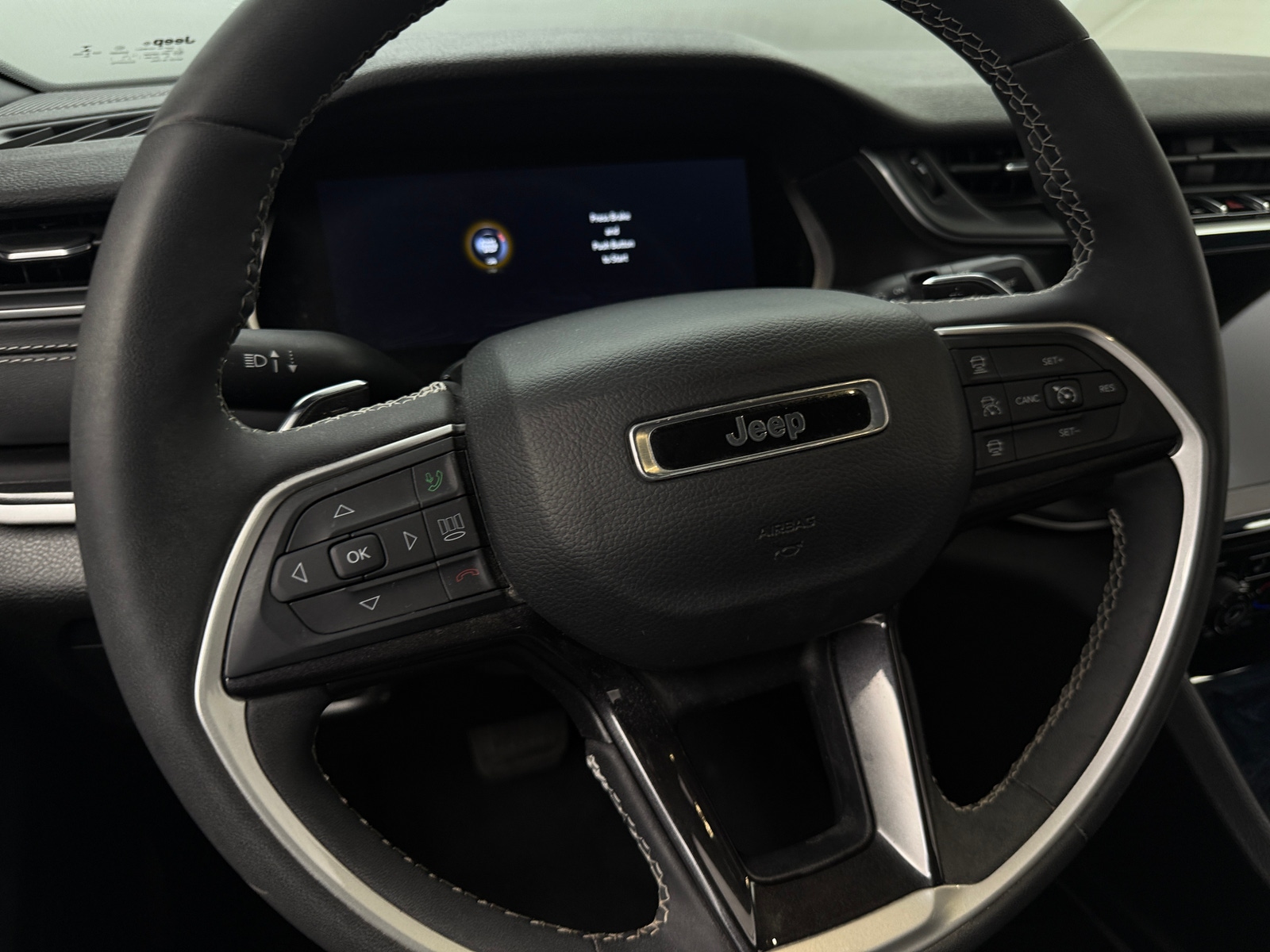 Thumbnail: 2023 Jeep Grand Cherokee - 4