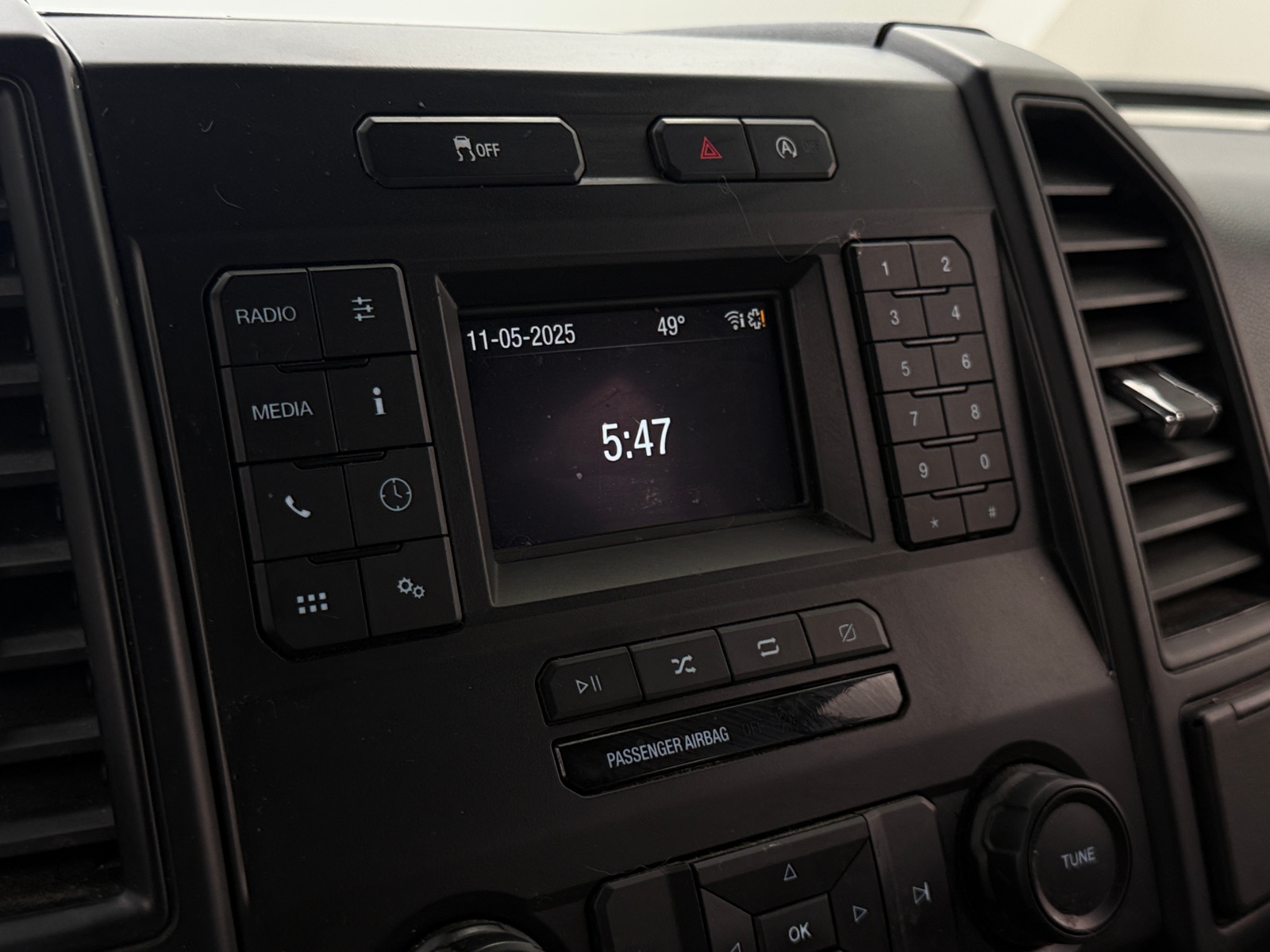 Thumbnail: 2020 Ford Econoline - 4