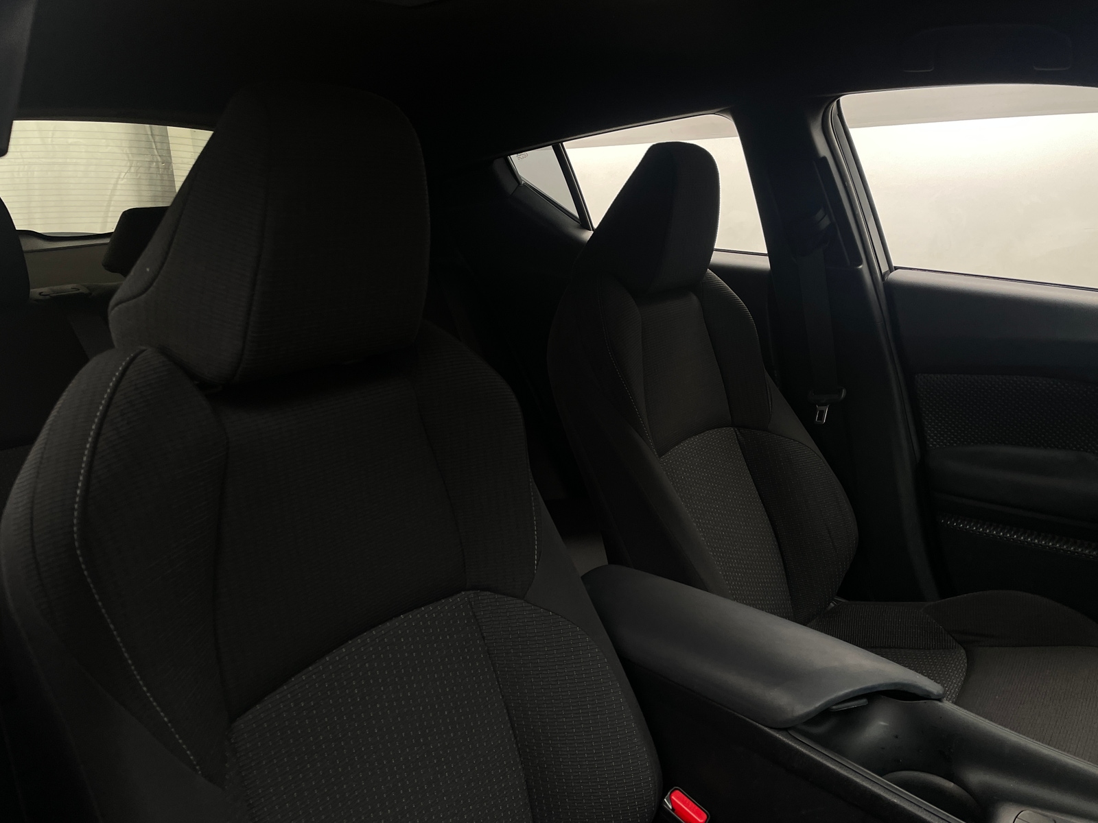 Thumbnail: 2018 Toyota C-HR - 2