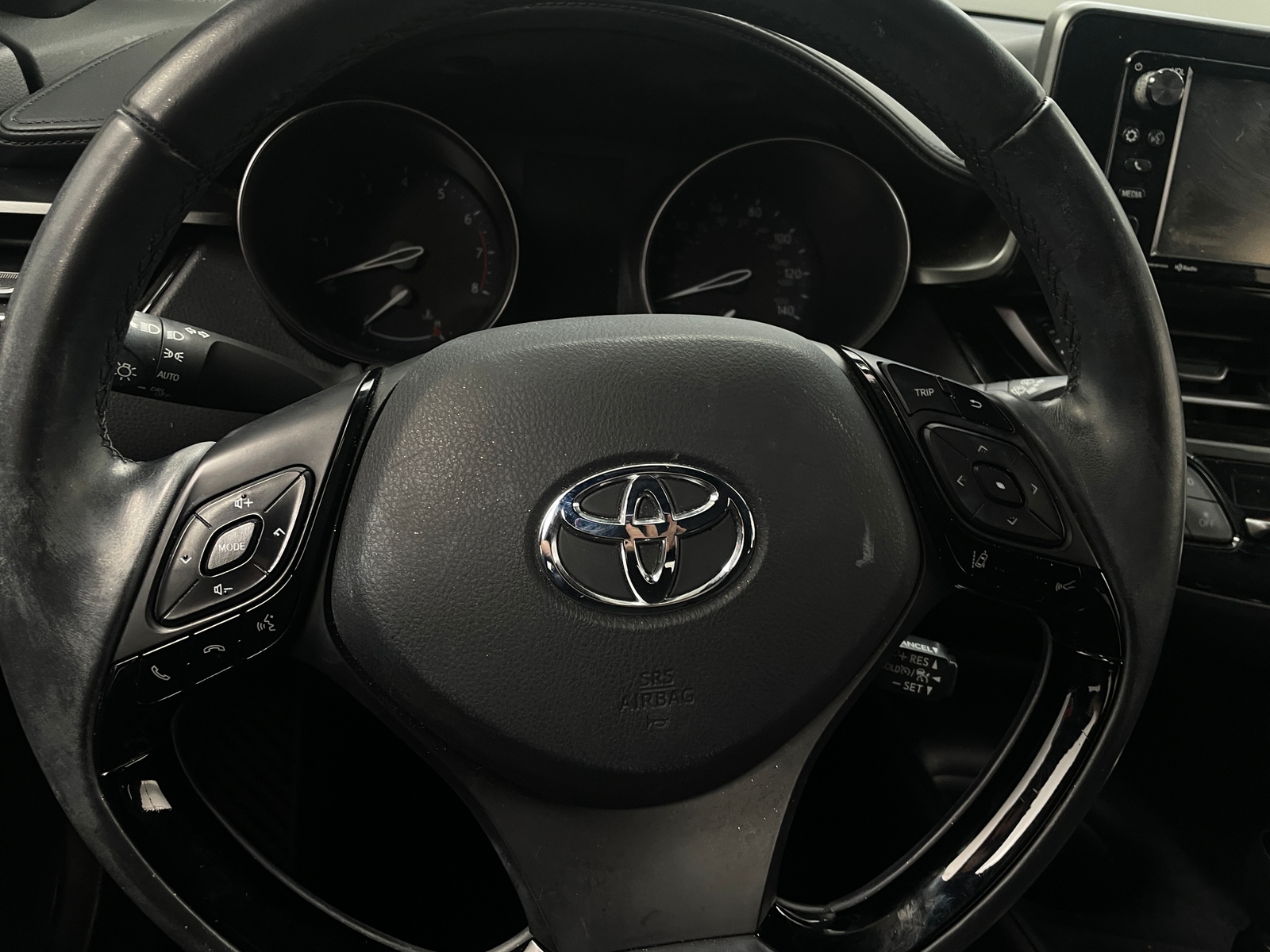 Thumbnail: 2018 Toyota C-HR - 5