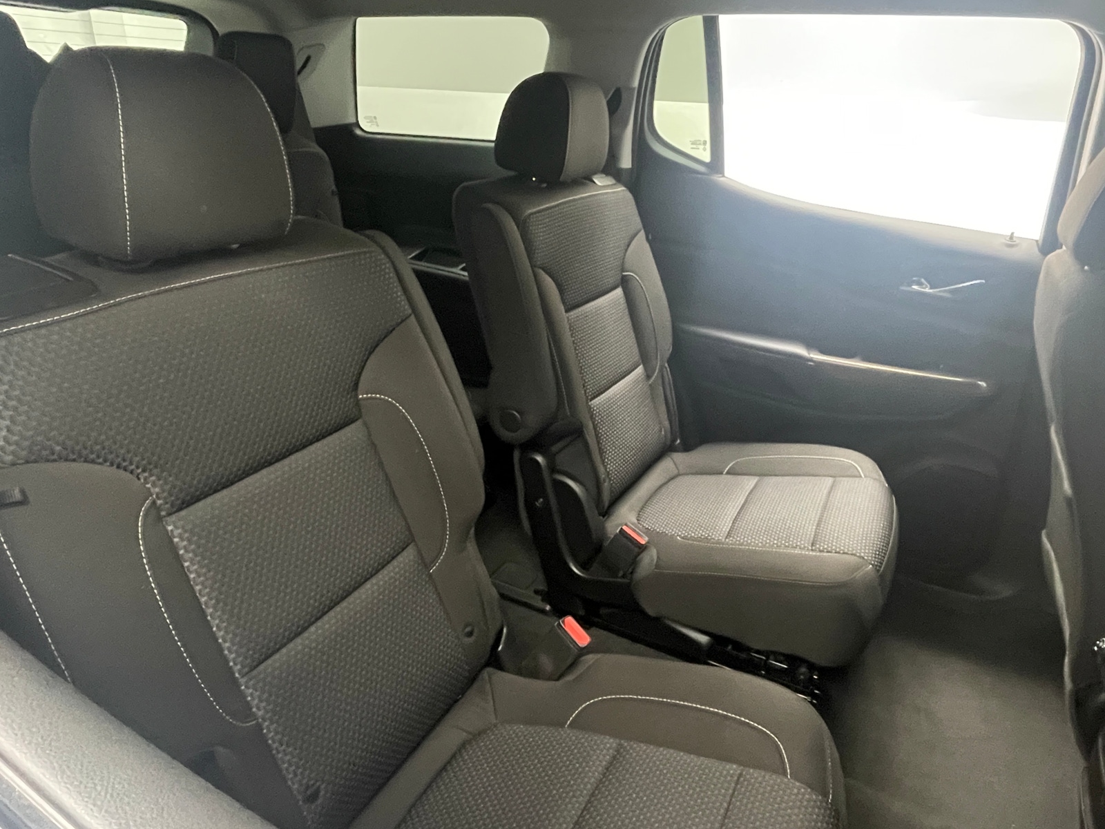 Thumbnail: 2023 GMC Acadia - 6