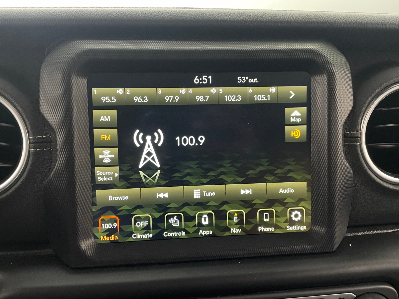 Thumbnail: 2023 Jeep Wrangler - 3