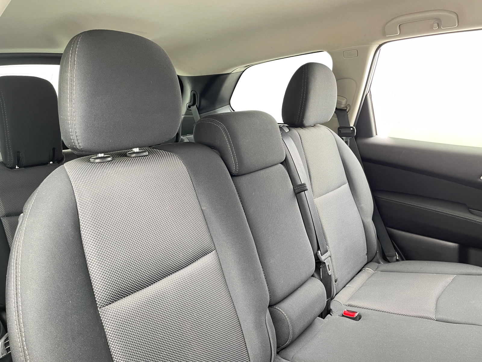 Thumbnail: 2017 Nissan Pathfinder - 6