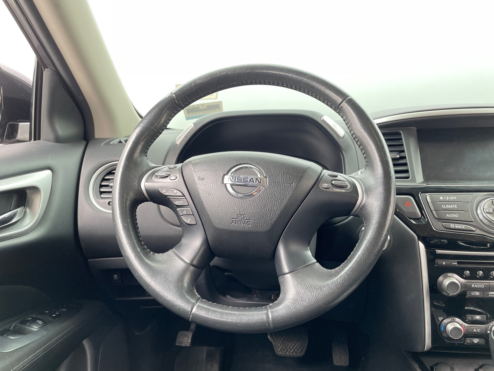 Thumbnail: 2017 Nissan Pathfinder - 5