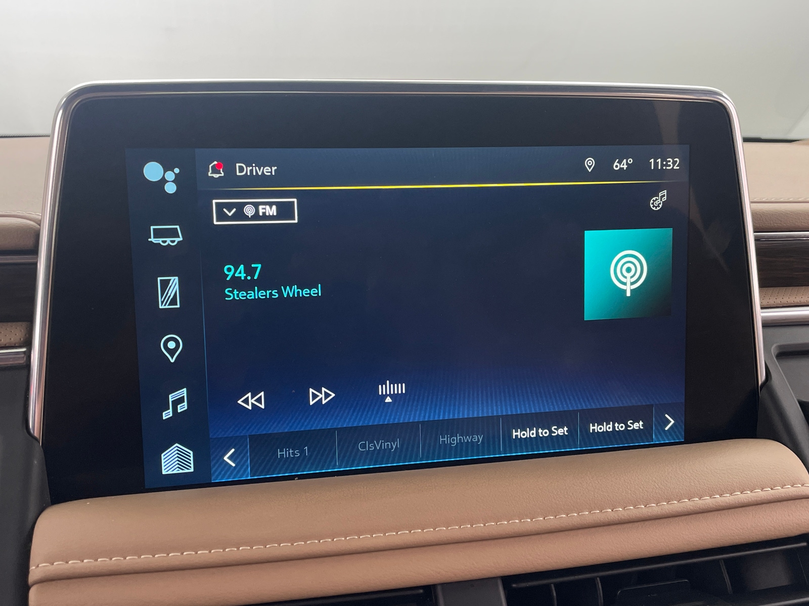 Thumbnail: 2022 Chevrolet Tahoe - 3