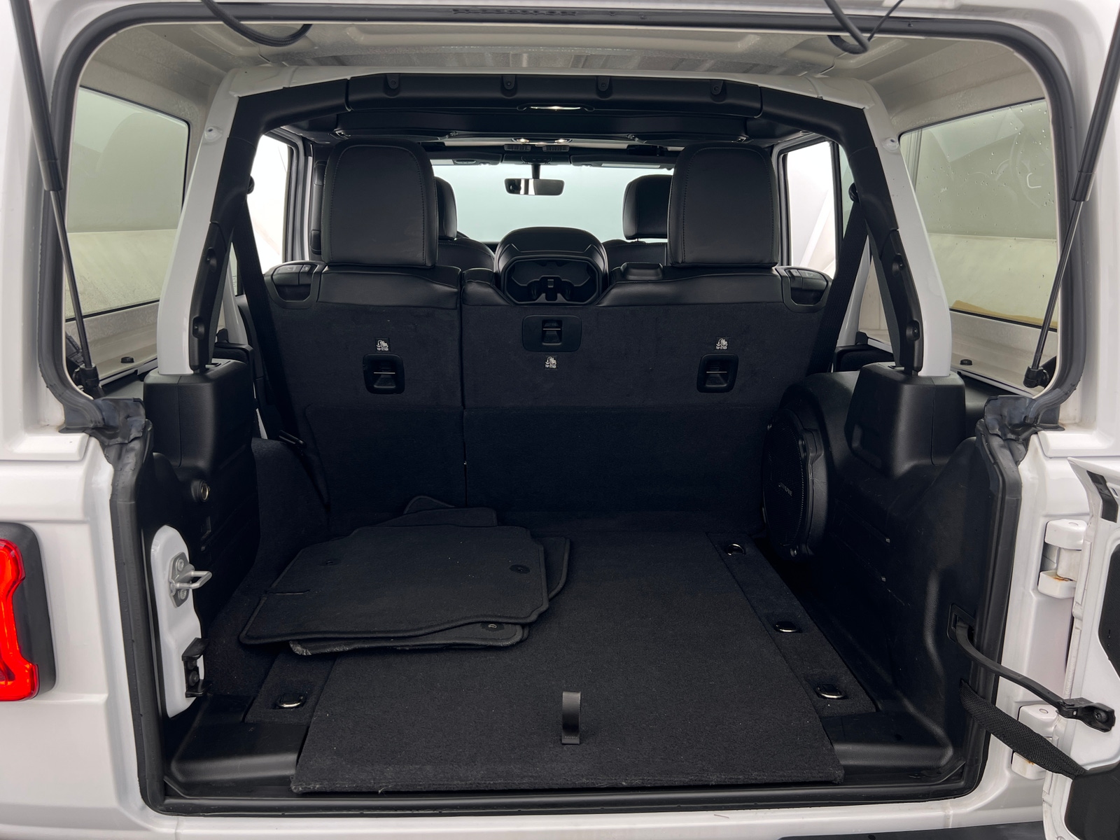 Thumbnail: 2021 Jeep Wrangler - 7