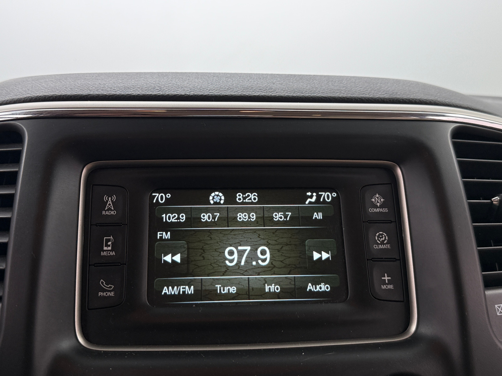 Thumbnail: 2016 Jeep Grand Cherokee - 4