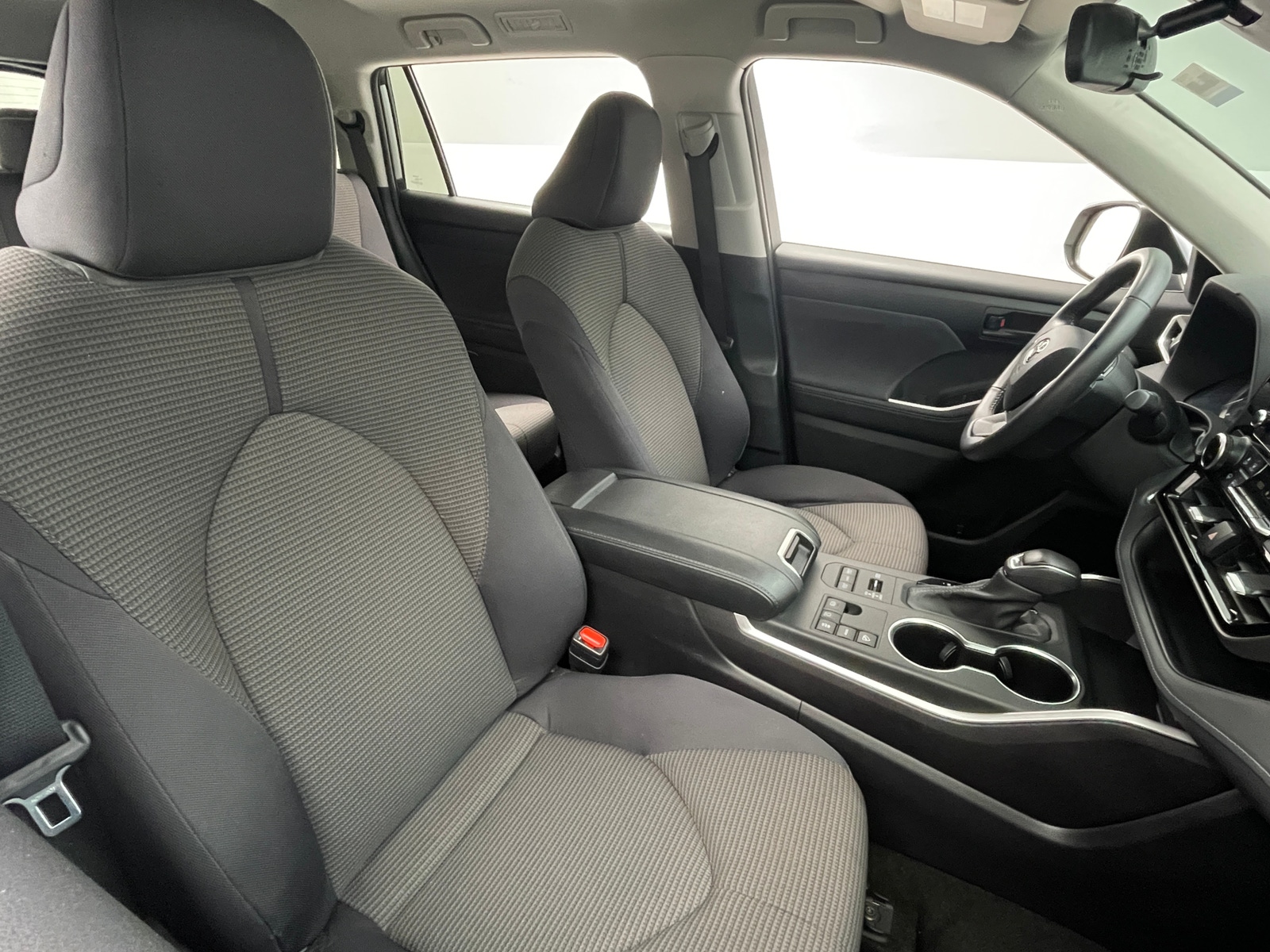 Thumbnail: 2024 Toyota Highlander - 2