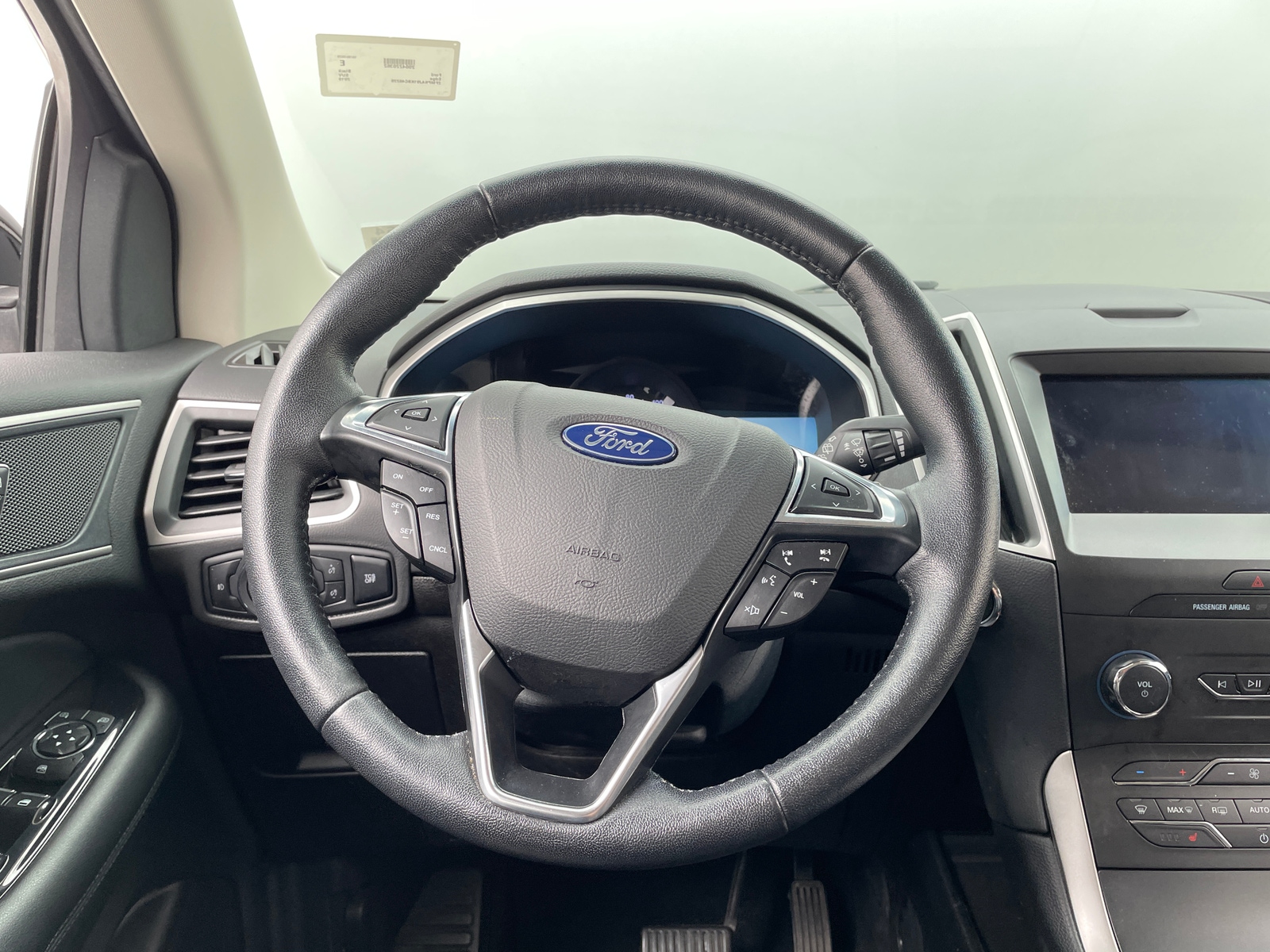 Thumbnail: 2019 Ford Edge - 4
