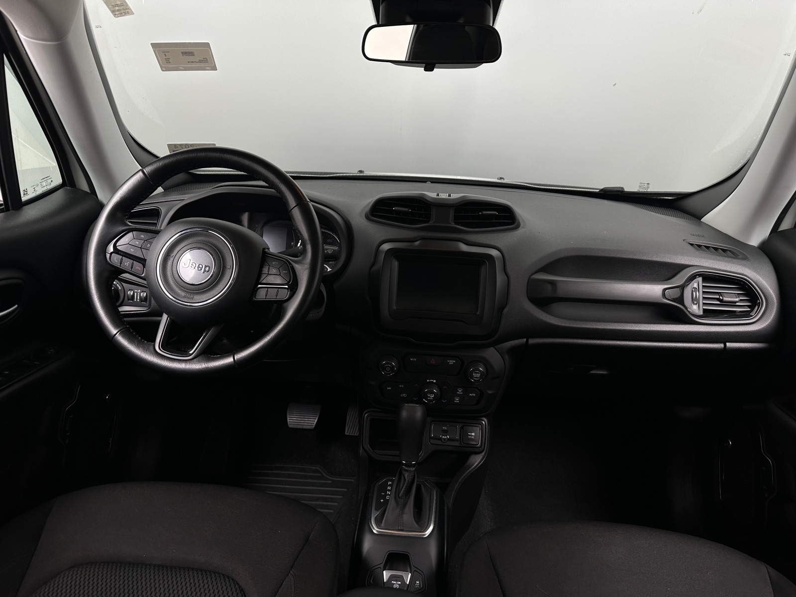 Thumbnail: 2018 Jeep Renegade - 3