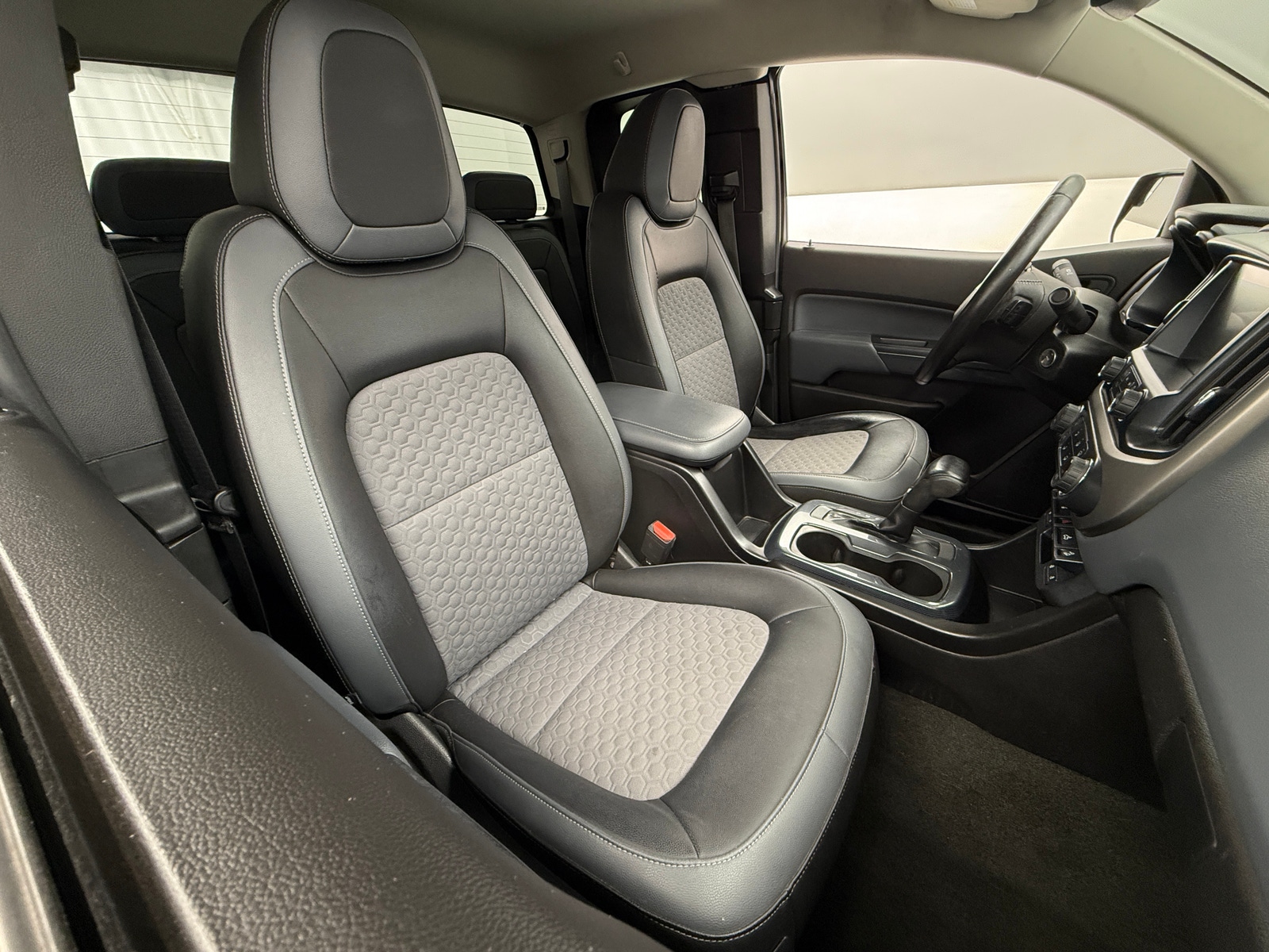 Thumbnail: 2017 Chevrolet Colorado - 2