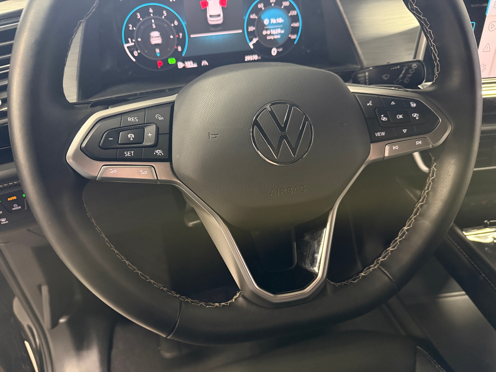 Thumbnail: 2024 Volkswagen Atlas - 4