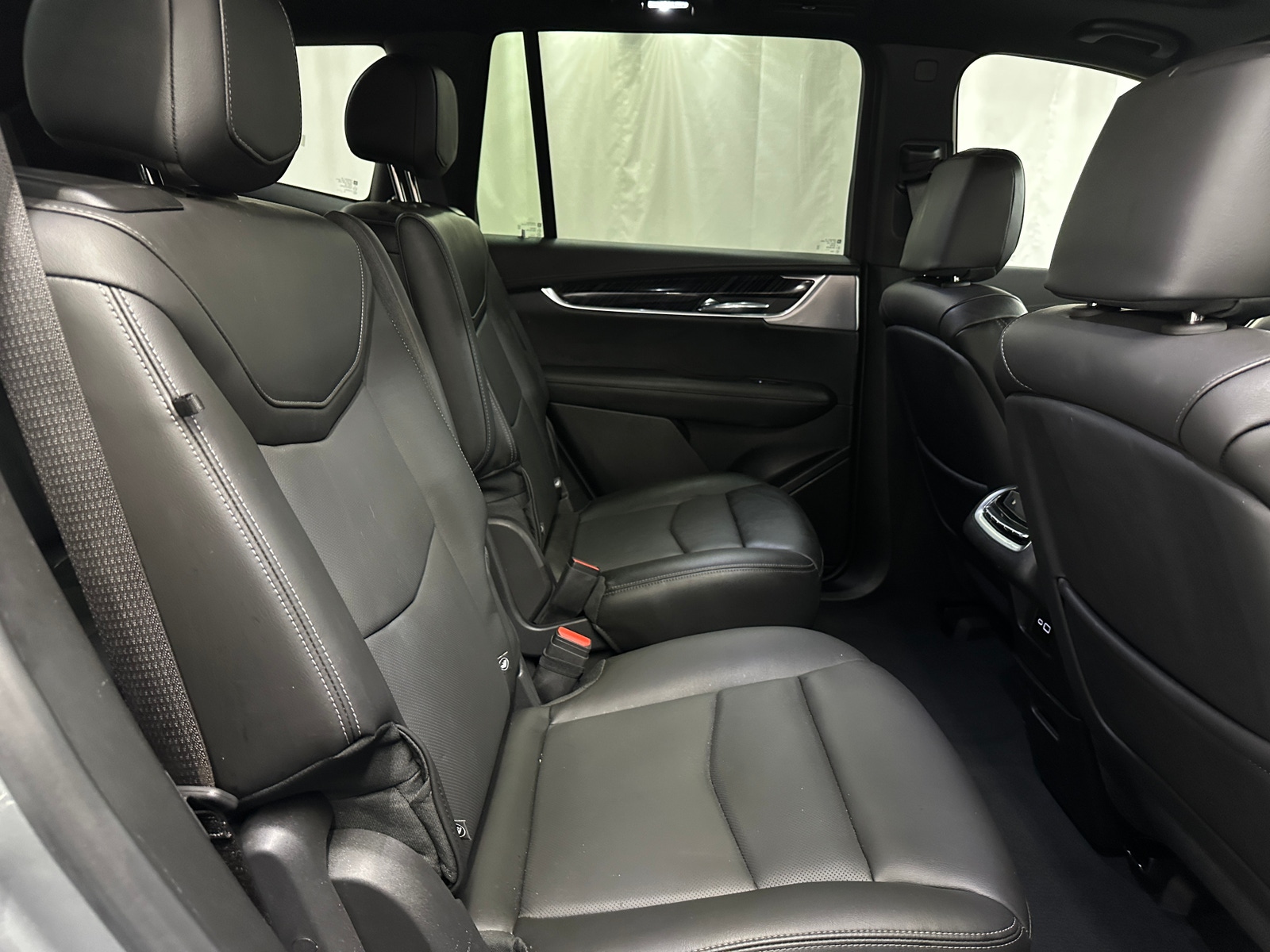 Thumbnail: 2025 Cadillac XT6 - 5