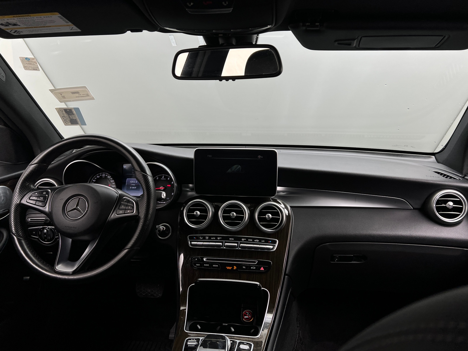 Thumbnail: 2017 Mercedes-Benz GLC - 2