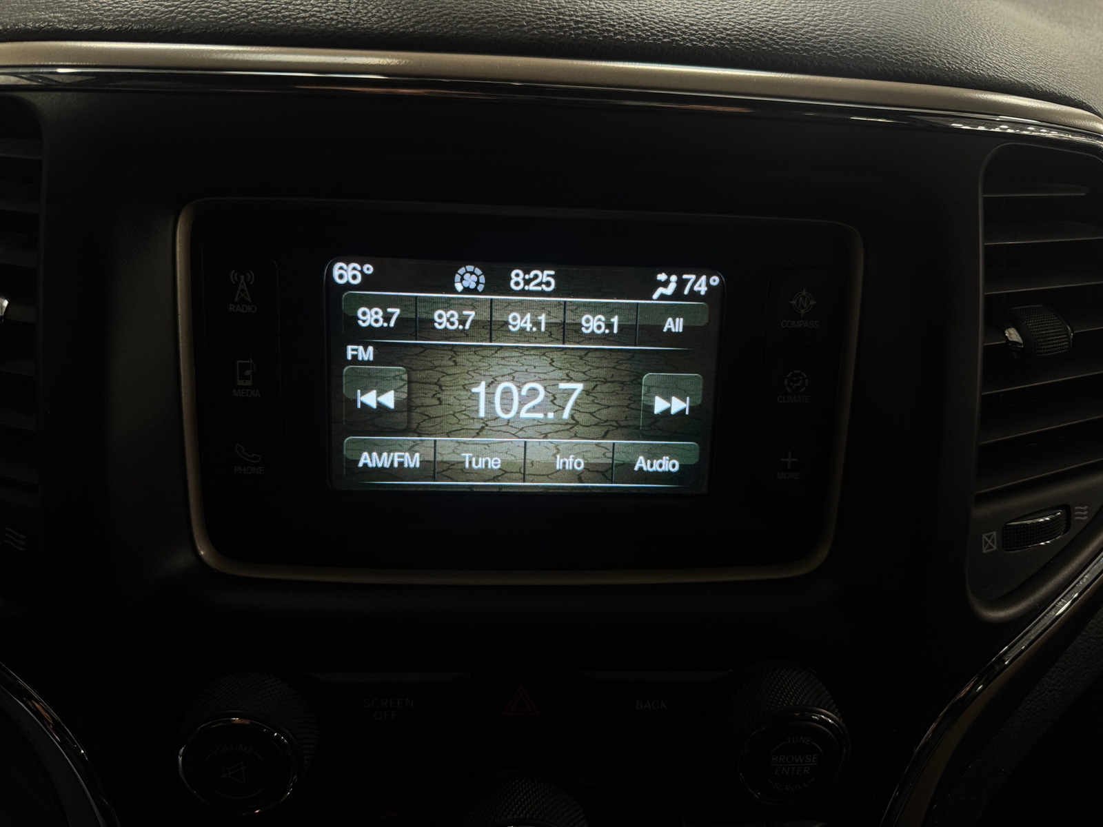 Thumbnail: 2017 Jeep Grand Cherokee - 4