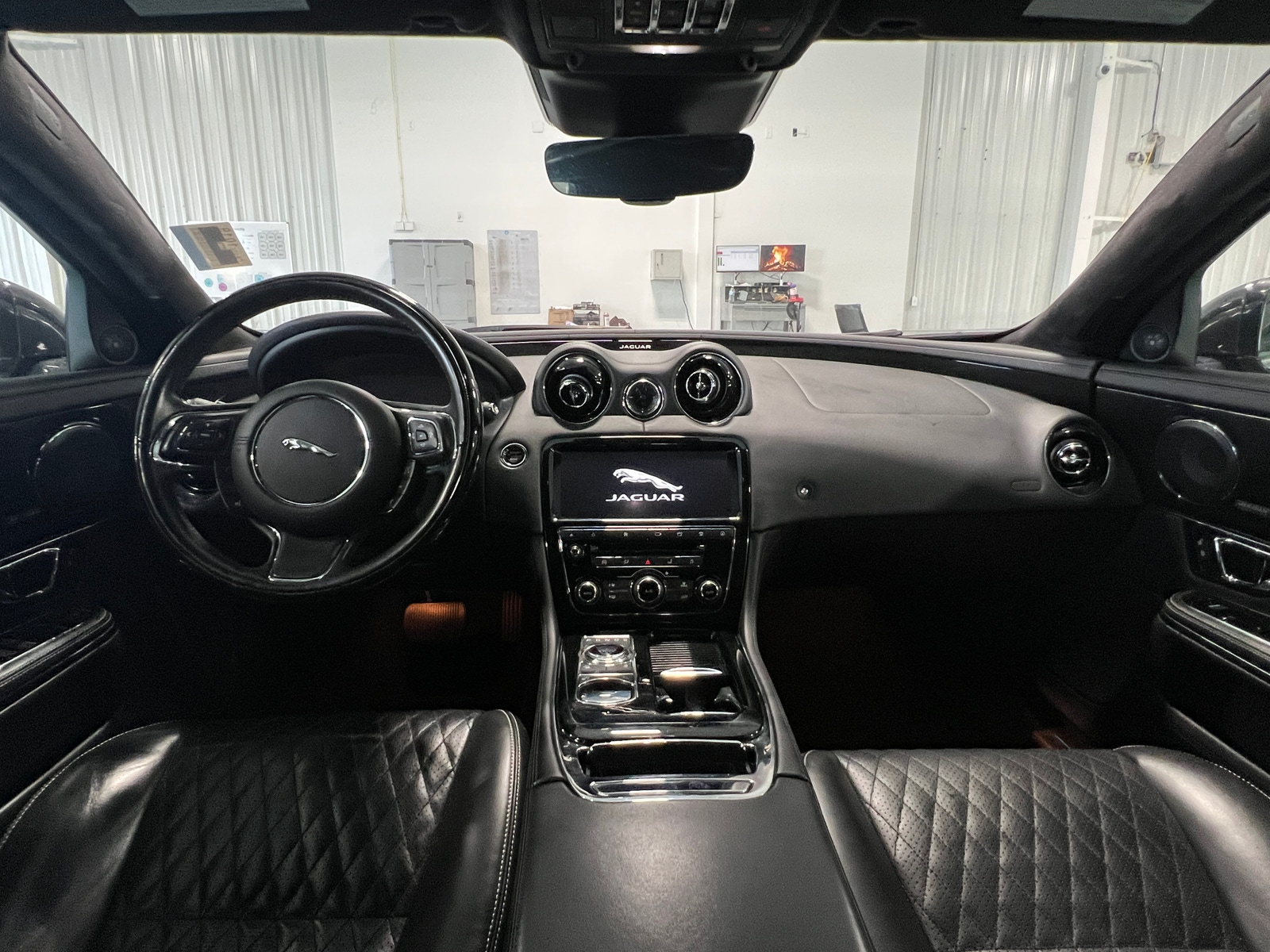 Thumbnail: 2018 Jaguar XJ - 2