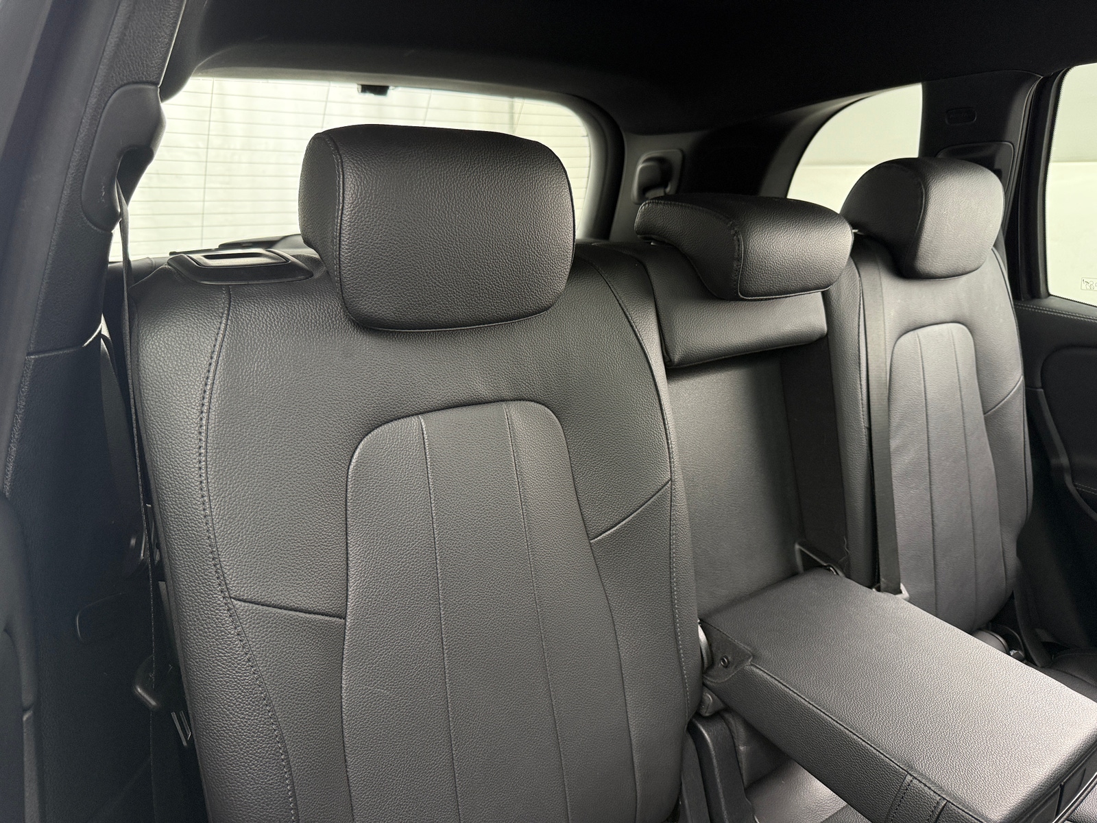 Thumbnail: 2021 Mercedes-Benz GLB - 5