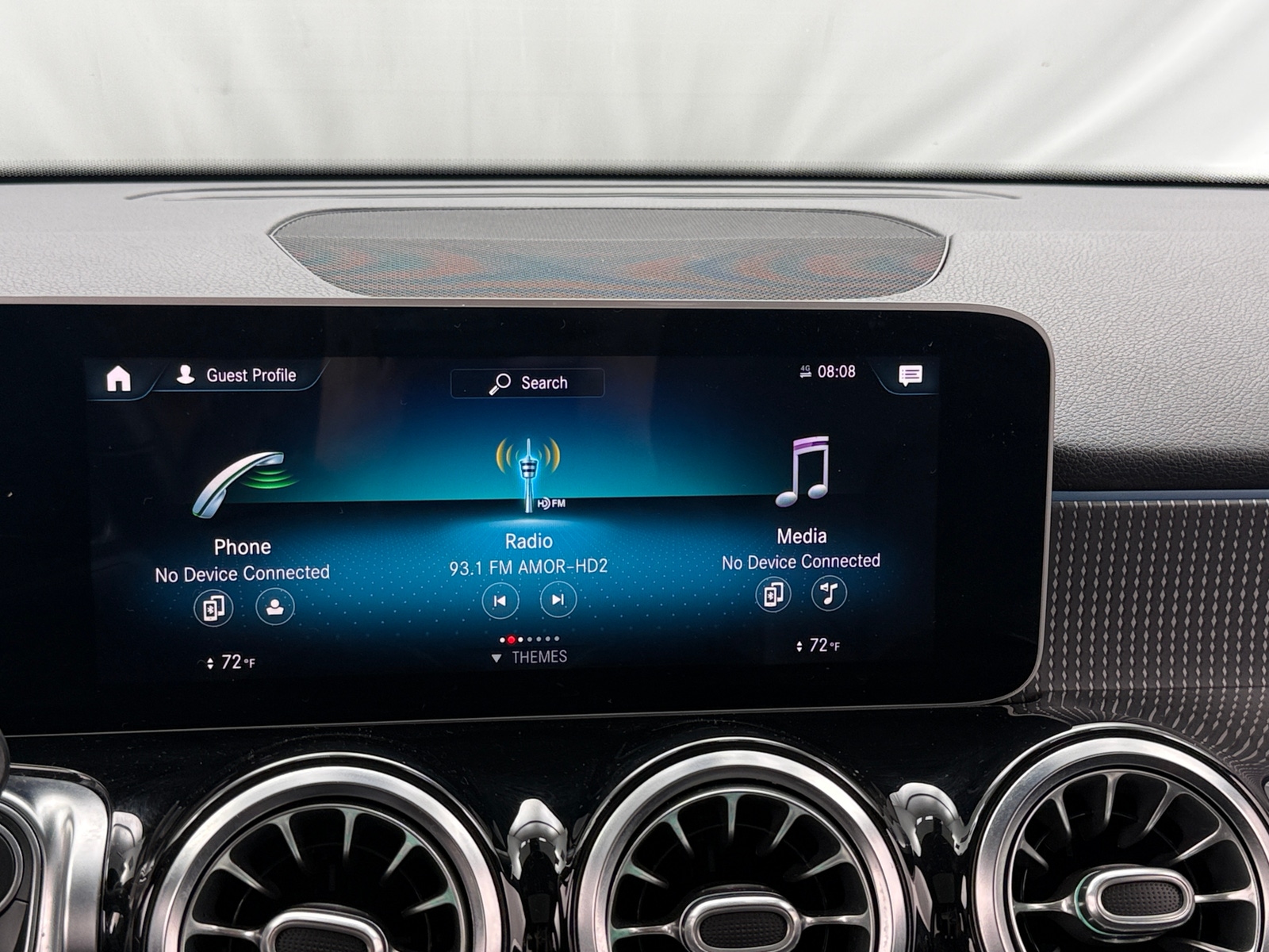 Thumbnail: 2021 Mercedes-Benz GLB - 3