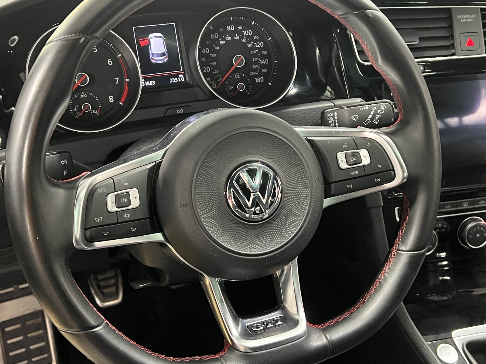 Thumbnail: 2019 Volkswagen Golf - 4