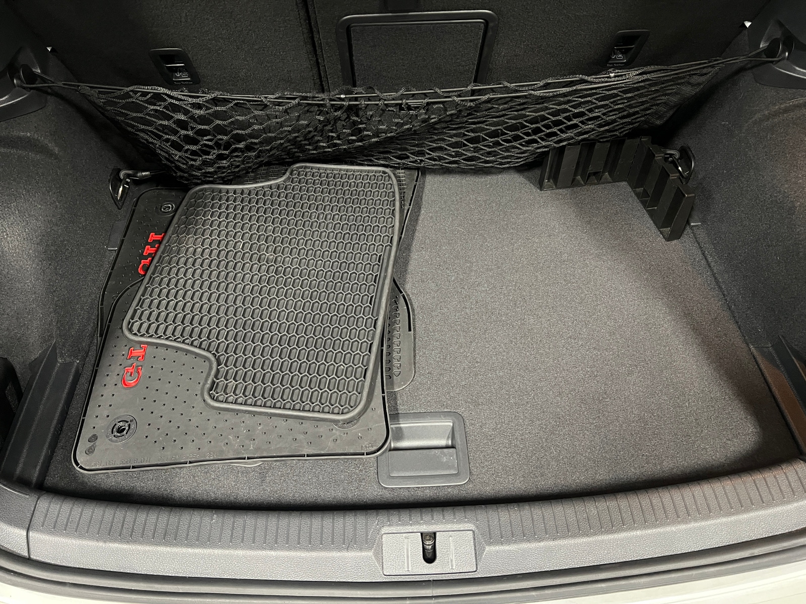 Thumbnail: 2019 Volkswagen Golf - 6