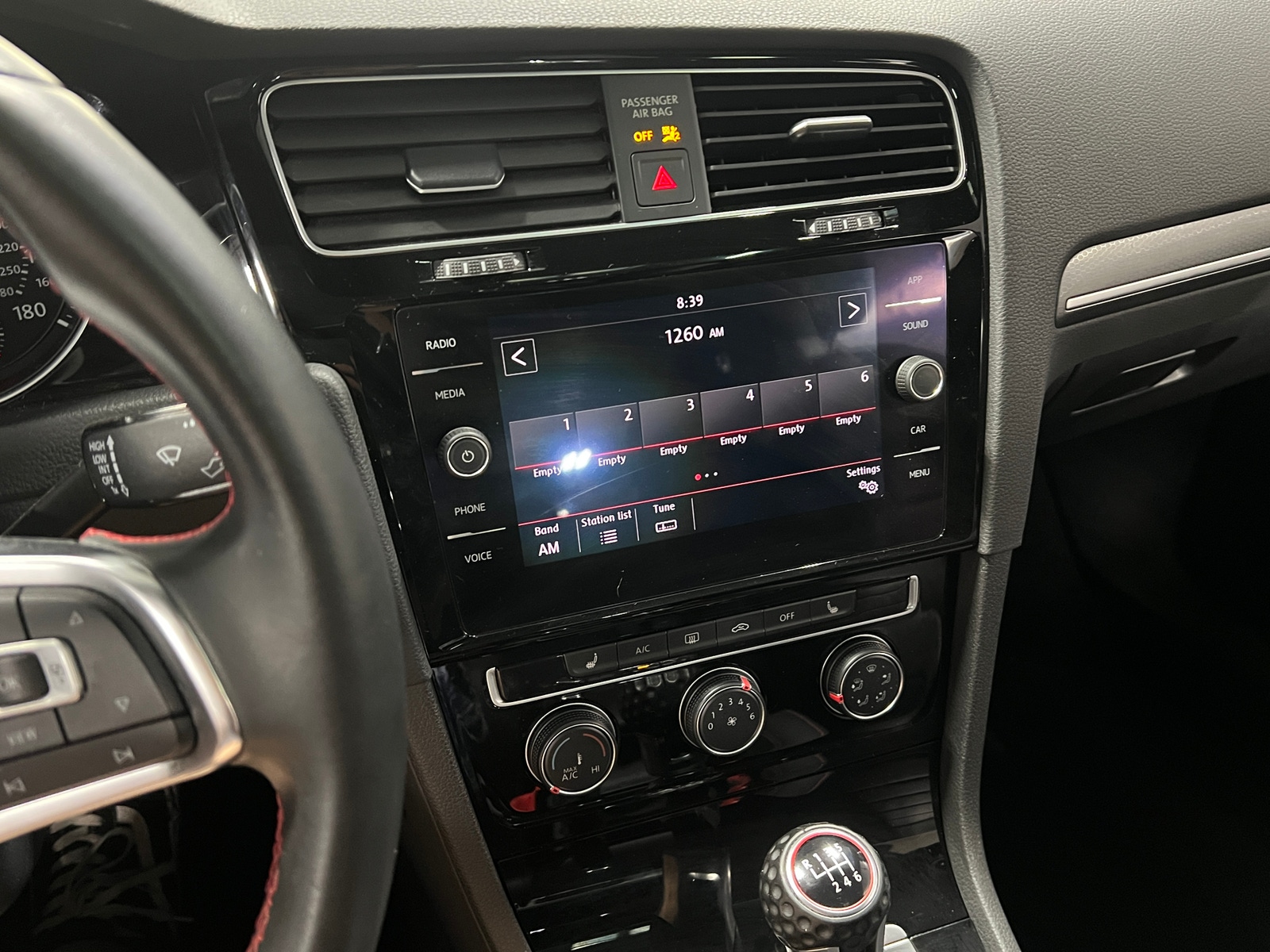 Thumbnail: 2019 Volkswagen Golf - 3