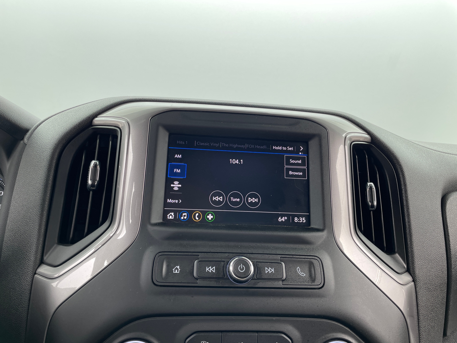 Thumbnail: 2022 Chevrolet Silverado 1500 - 4