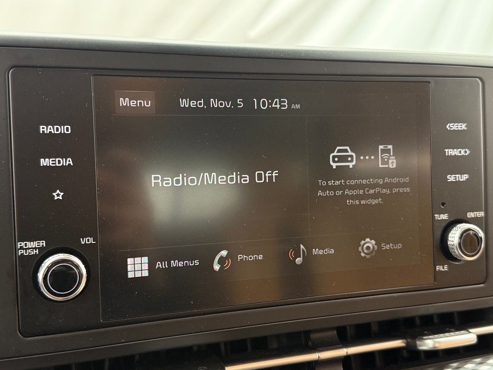 Thumbnail: 2024 Kia Carnival - 3