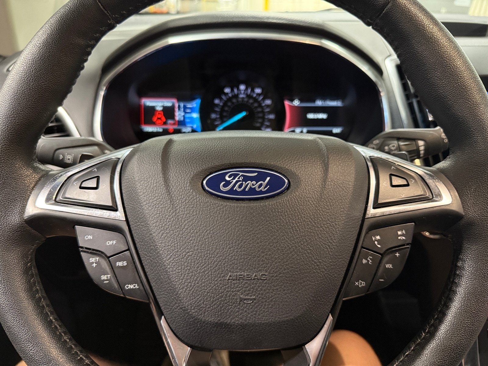 Thumbnail: 2020 Ford Edge - 4