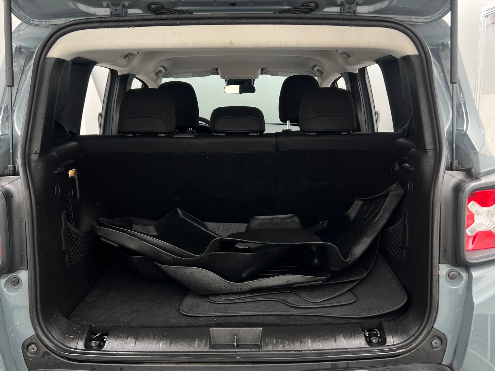 Thumbnail: 2018 Jeep Renegade - 7