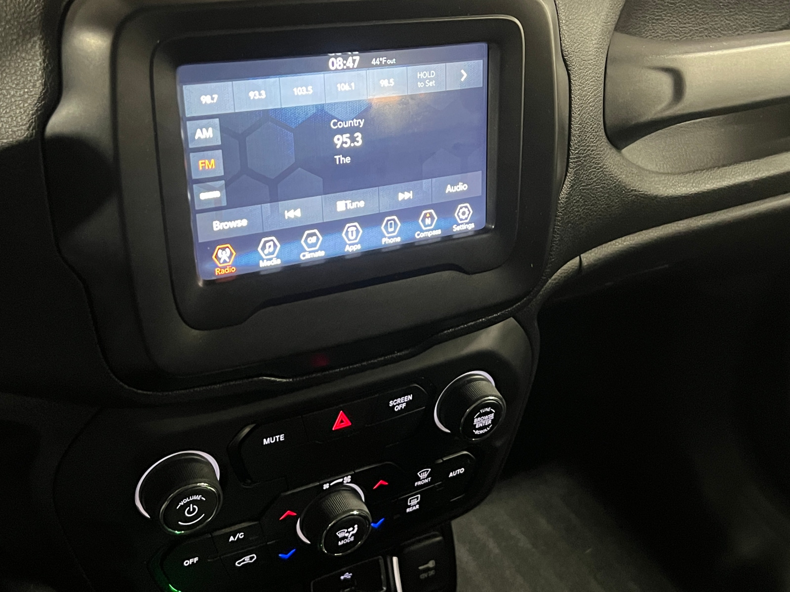 Thumbnail: 2018 Jeep Renegade - 4