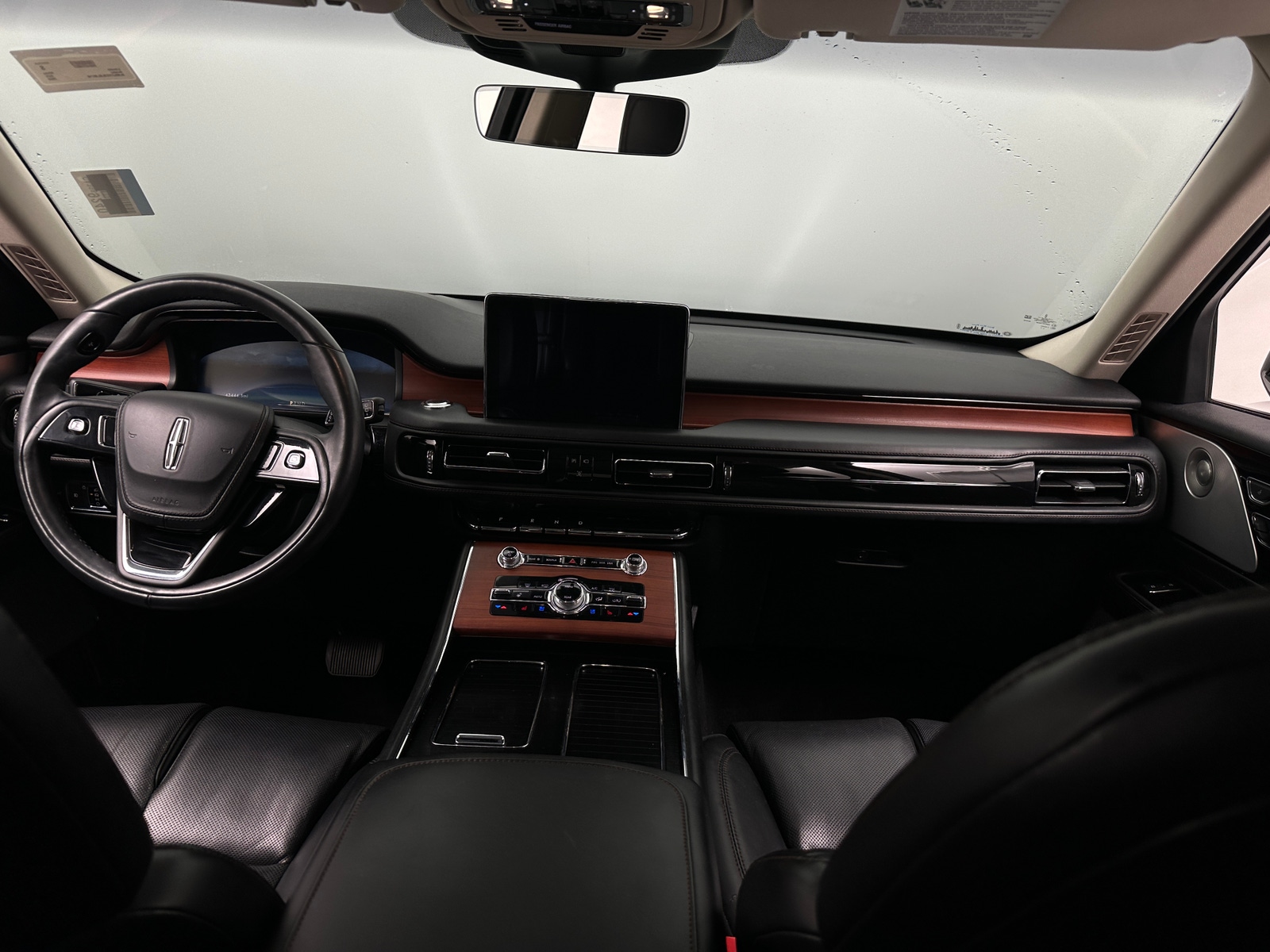 Thumbnail: 2020 Lincoln Aviator - 2