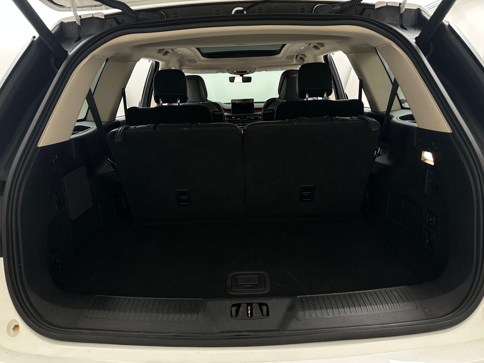 Thumbnail: 2020 Lincoln Aviator - 6