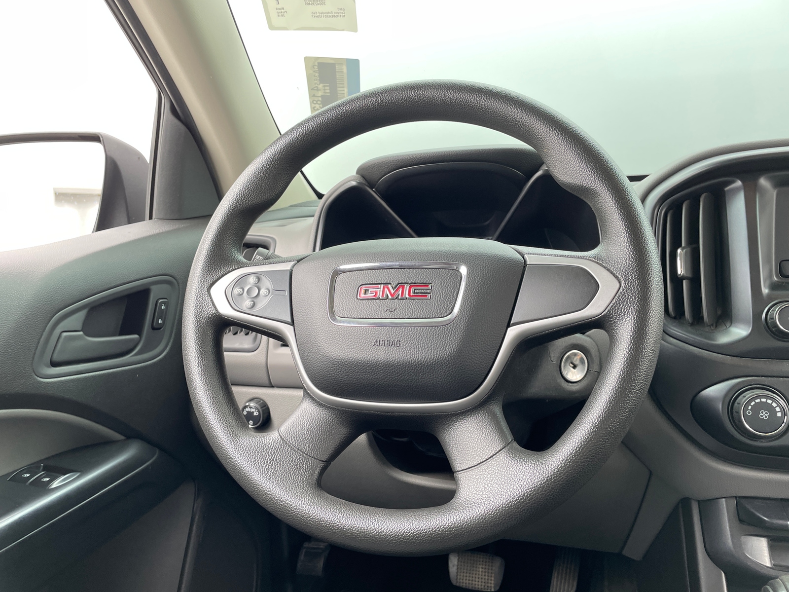 Thumbnail: 2016 GMC Canyon - 5