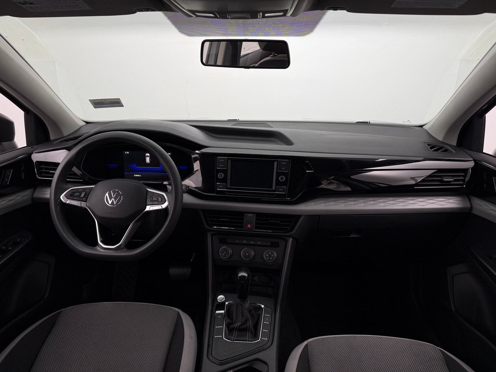 Thumbnail: 2022 Volkswagen Taos - 3