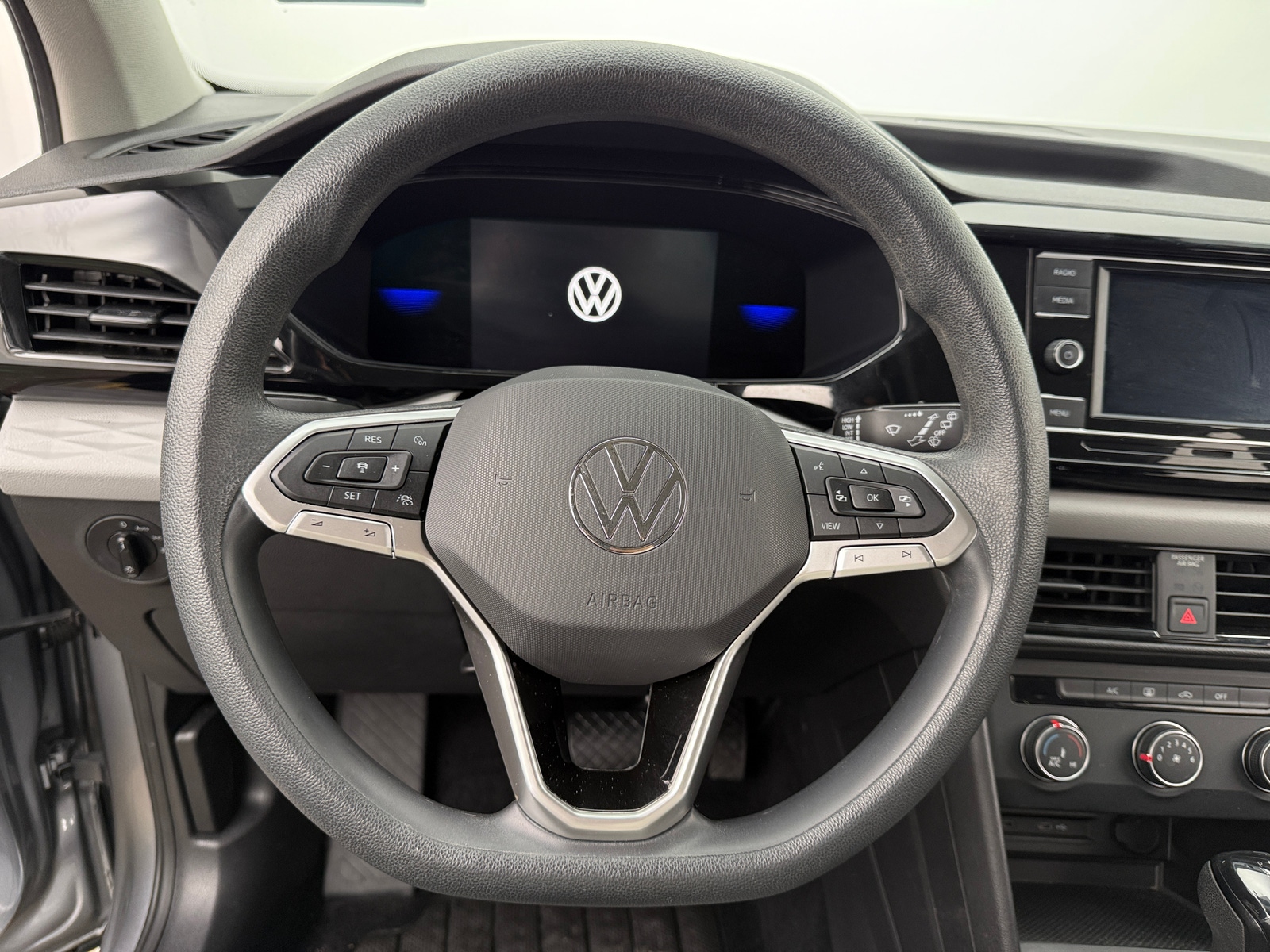 Thumbnail: 2022 Volkswagen Taos - 5